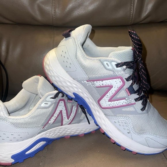 New Balance 410v8 Athletic Sneakers, Women’s size 9 - Picture 1 of 6